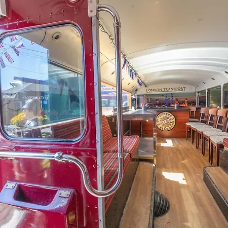 מלון The Little Britain Themed One Of A Kind In Europe 4*