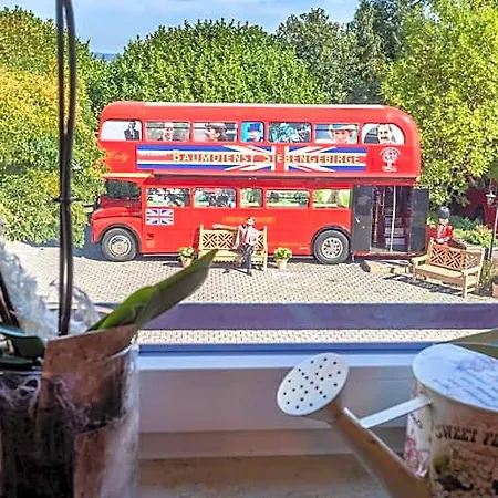 Hotel The Little Britain Themed One Of A Kind In Europe Vettelschoß