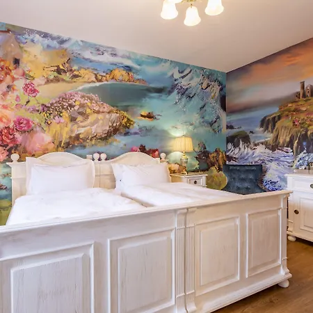 The Little Britain Themed One Of A Kind In Europe 4* Vettelschoß