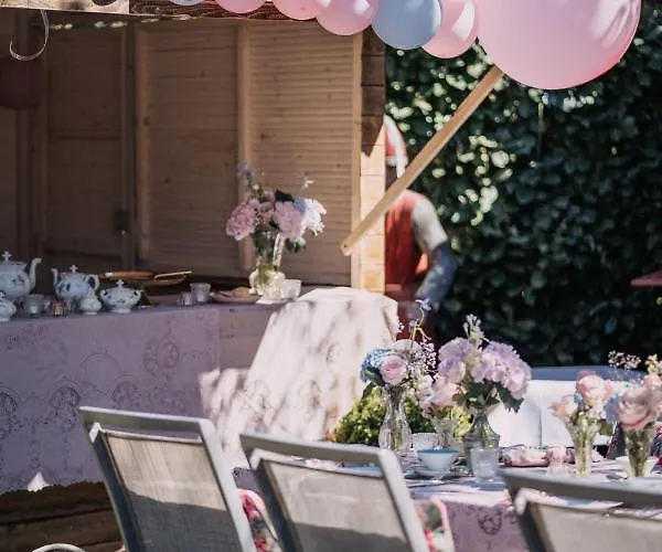 Hotell The Little Britain Themed One Of A Kind In Europe