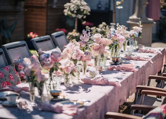 The Little Britain Themed One Of A Kind In Europe מלון Vettelschoß